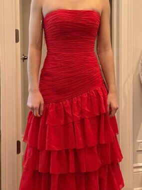 BRAND NEW PROM DRESS!!! 'STACEES' RED STRAPLESS A-LINE: SIZE 0 (NEW WITH TAGS!!)